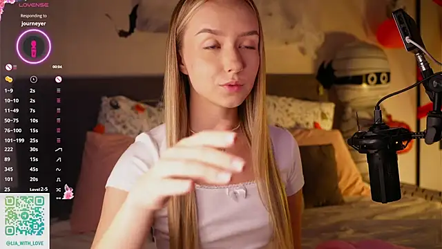 HollisBeckett online show from October 2025 03:38:01 AM