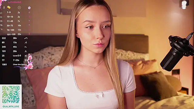 HollisBeckett online show from December 2025 03:18:02 AM