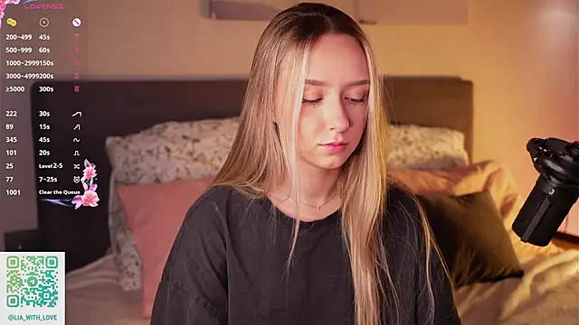 HollisBeckett online show from December 2025 03:30:02 AM