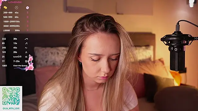 HollisBeckett online show from November 2025 01:04:02 AM