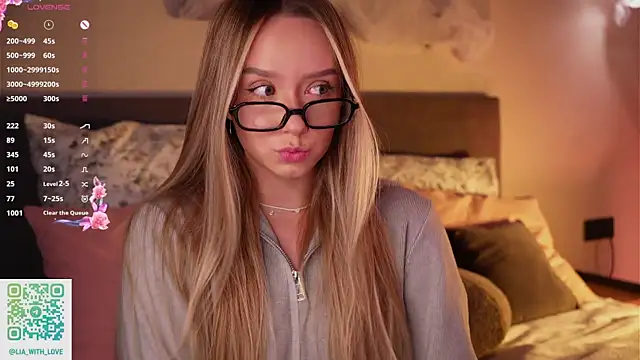 HollisBeckett online show from November 2025 03:10:01 AM