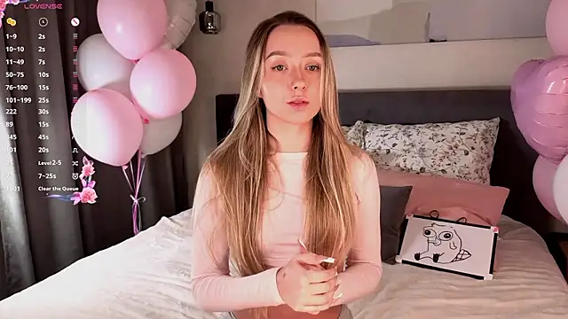 HollisBeckett online show from March 2026 03:33:01 AM