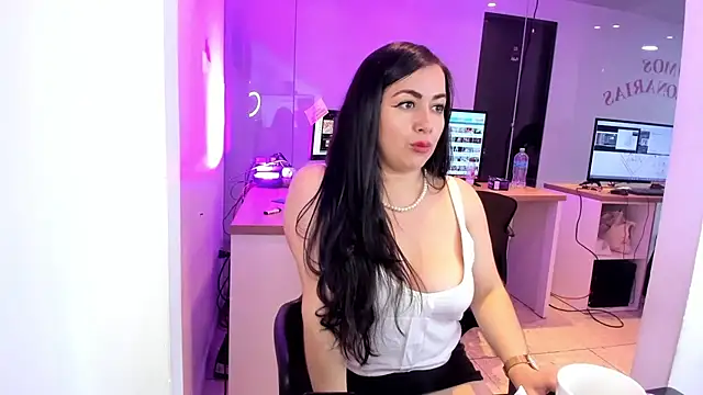 Kimkalifa  online show from September 2025 01:06:01 PM
