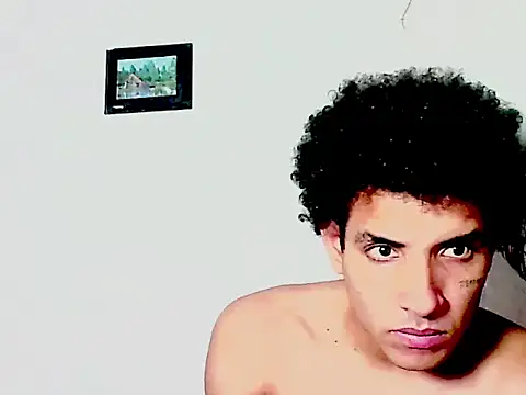 Snapshot of maick5- chatting on September 2025 12:11:02 PM maick5- online show from September 2025 12:11:02 PM