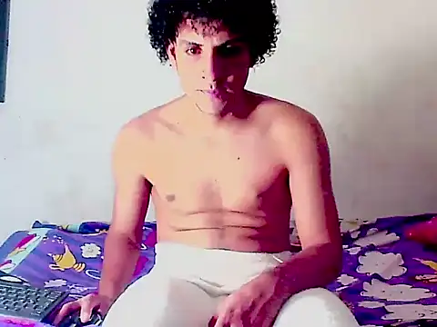 Snapshot of maick5- chatting on October 2025 04:46:01 AM maick5- online show from October 2025 04:46:01 AM