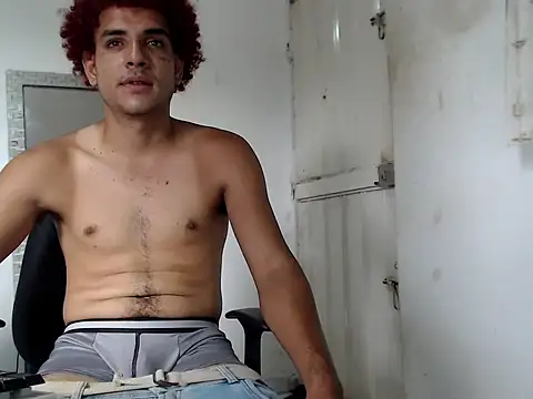 Snapshot of maick5- chatting on November 2025 02:21:02 PM maick5- online show from November 2025 02:21:02 PM