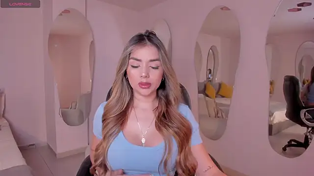 Snapshot of ChloePreston_ chatting on March 2025 10:44:02 AM ChloePreston online show from March 2025 10:44:02 AM
