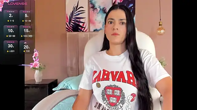 BellaClaiir online show from November 2025 02:39:01 PM