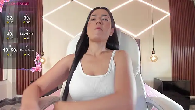 BellaClaiir online show from April 2026 03:07:01 PM