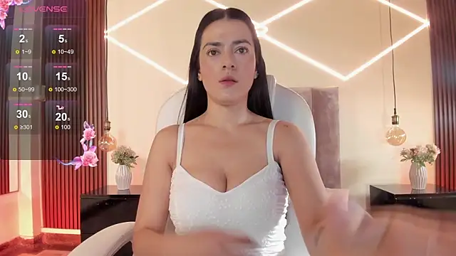 BellaClaiir online show from January 2026 02:43:02 PM