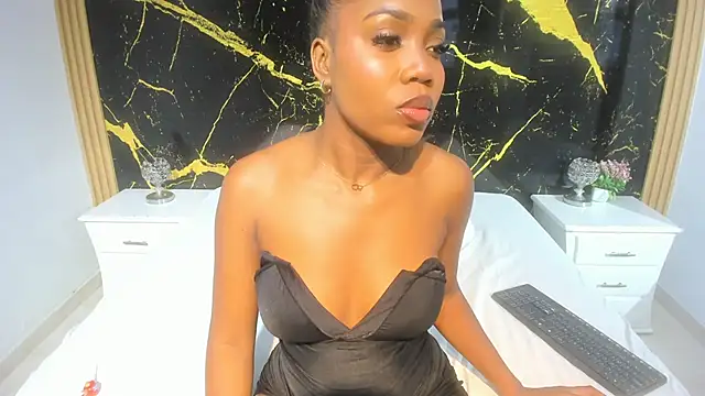 CarlieLyn online show from February 2026 07:13:01 PM