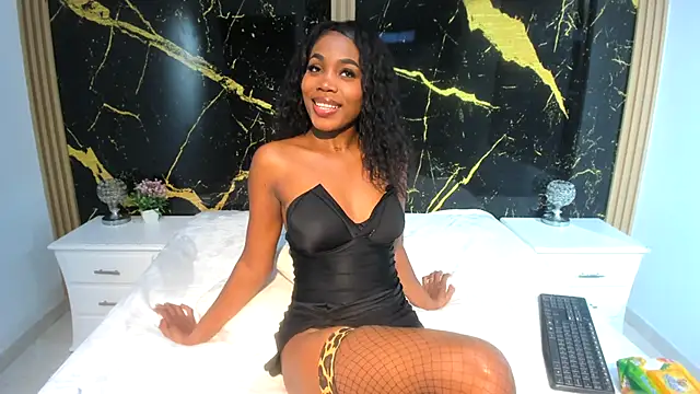 CarlieLyn online show from December 2025 07:30:01 PM