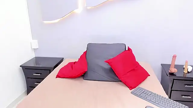 CarlieLyn online show from April 2026 03:02:02 AM