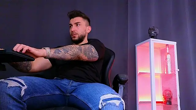 MightyAaron66 online show from March 2025 06:05:02 AM
