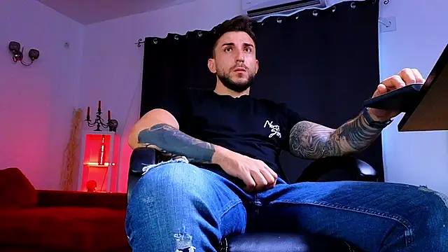 MightyAaron66 online show from September 2025 03:43:02 PM