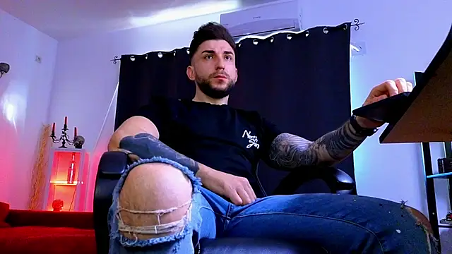 MightyAaron66 online show from April 2026 04:58:02 AM