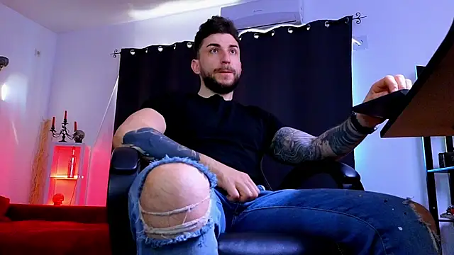 MightyAaron66 online show from April 2026 04:36:01 AM