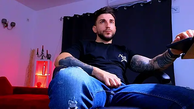 MightyAaron66 online show from September 2025 03:55:02 PM