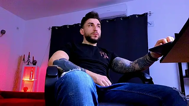 MightyAaron66 online show from April 2026 02:29:01 AM