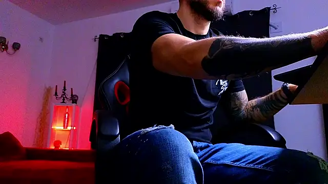 MightyAaron66 online show from September 2025 01:23:02 AM