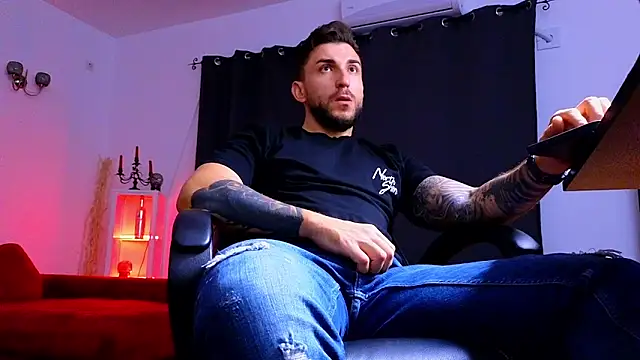MightyAaron66 online show from September 2025 03:49:02 AM