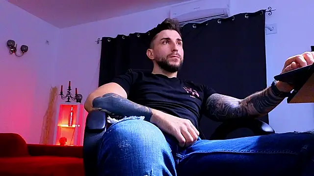 MightyAaron66 online show from October 2025 02:42:02 PM