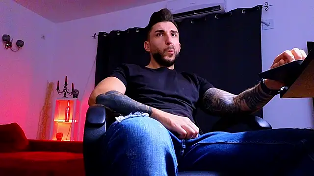 MightyAaron66 online show from September 2025 02:48:01 AM