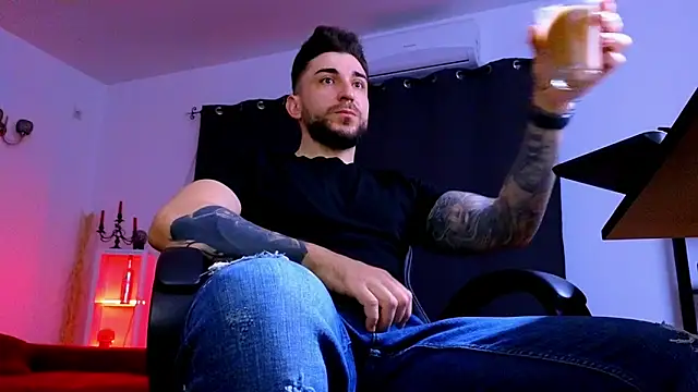 MightyAaron66 online show from March 2026 04:14:01 AM