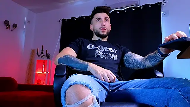 MightyAaron66 online show from October 2025 06:03:01 AM