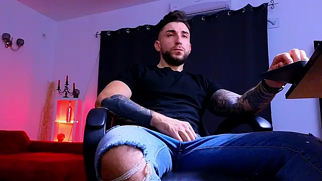 MightyAaron66 online show from December 2025 05:39:02 AM