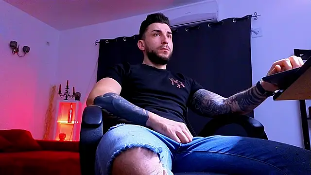 MightyAaron66 online show from February 2026 03:38:02 AM