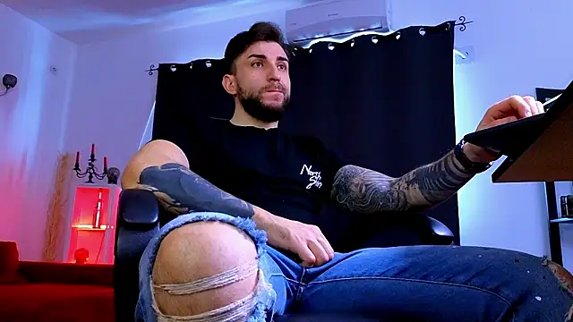 MightyAaron66 online show from February 2026 08:33:01 AM