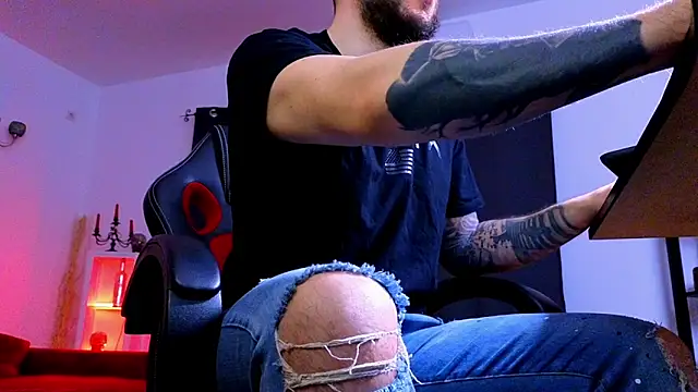 MightyAaron66 online show from March 2026 03:27:01 AM