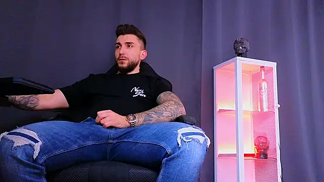 MightyAaron66 online show from March 2025 05:30:02 PM