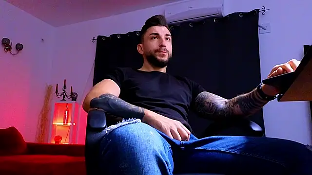 MightyAaron66 online show from September 2025 02:28:01 AM