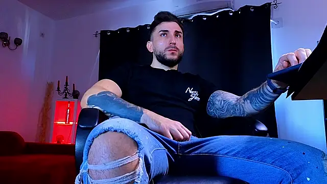 MightyAaron66 online show from October 2025 10:03:02 AM