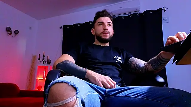 MightyAaron66 online show from October 2025 05:06:01 AM