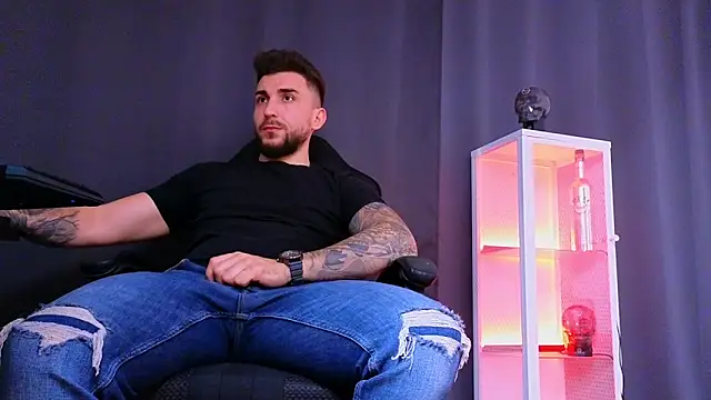 MightyAaron66 online show from March 2025 01:38:02 PM