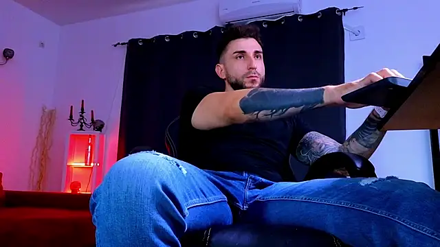 Snapshot of MightyAaron66 chatting on July 2026 05:10:02 PM MightyAaron66 online show from July 2026 05:10:02 PM