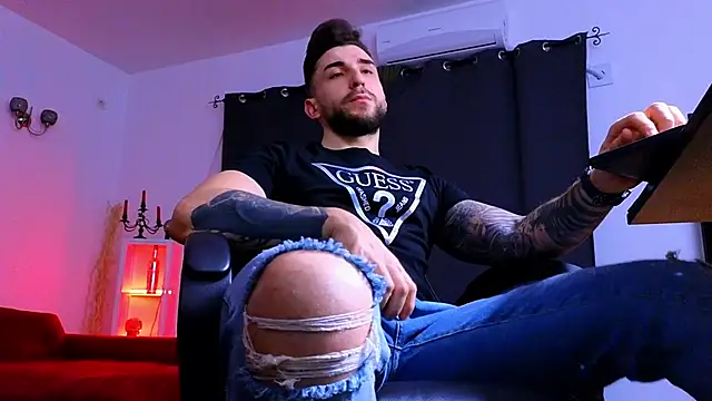 MightyAaron66 online show from January 2026 03:49:02 PM