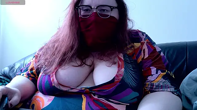 Snapshot of DoubleCherryBombXO chatting on February 2025 05:55:02 PM DoubleCherryBombXO online show from February 2025 05:55:02 PM