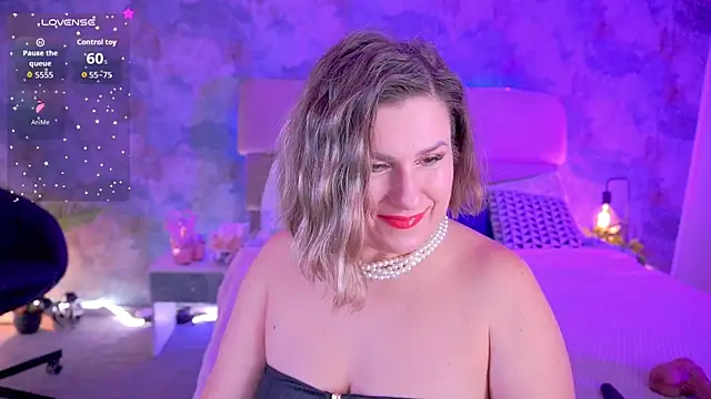 KiraRoxx online show from March 2026 07:58:02 PM