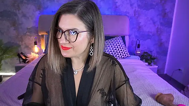 KiraRoxx online show from January 2026 10:24:01 PM