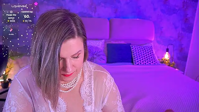 KiraRoxx online show from February 2026 08:08:02 PM