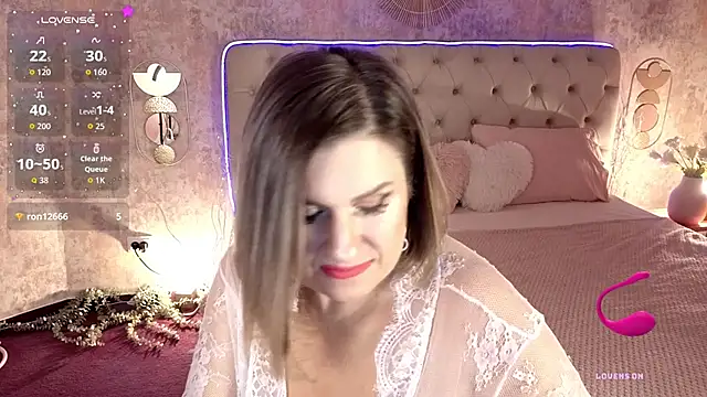 KiraRoxx online show from December 2025 09:26:02 PM