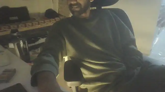 dominanthubby online show from December 2024 05:17:01 PM