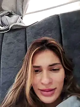 cuteluci  online show from February 2025 03:27:01 PM