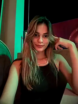 cuteluci  online show from September 2025 12:06:02 AM