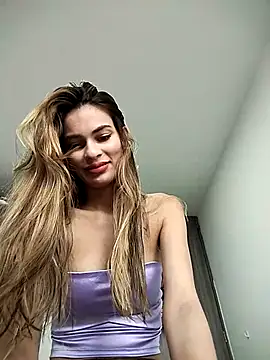 cuteluci  online show from March 2025 11:41:01 AM