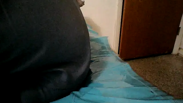 Emilylyn2501 online show from February 2025 01:34:01 AM